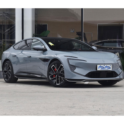 2024 4-Door 5-Seater Sedan Electric Car with 12 650Km Range and Max Speed of 215km/h