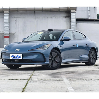 High Power 4WD Sports Car 618km Max Zhiji L6 Pure Electric 2160kg/2610kg Curb Weight