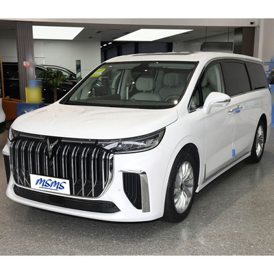 2024 Luxury Electric Car Voyah Dreamer Hybrid MPV 7 Seats Long Range Electric Vehicle